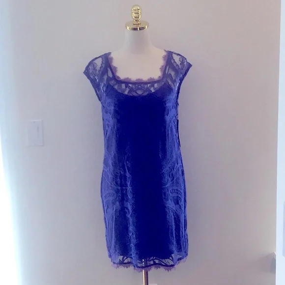 Nicole Miller | Dresses | Nicole Miller Lace Dress | Poshmark